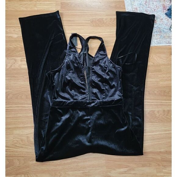 Romeo+Juliet Black Velvet Jumpsuit L - Picture 4 of 10